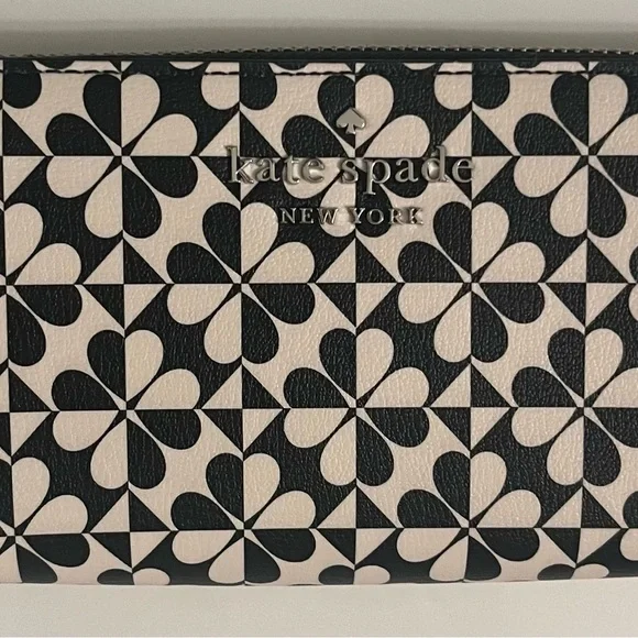 Kate Spade Black and White Geometric Wallet - Picture 1 of 4